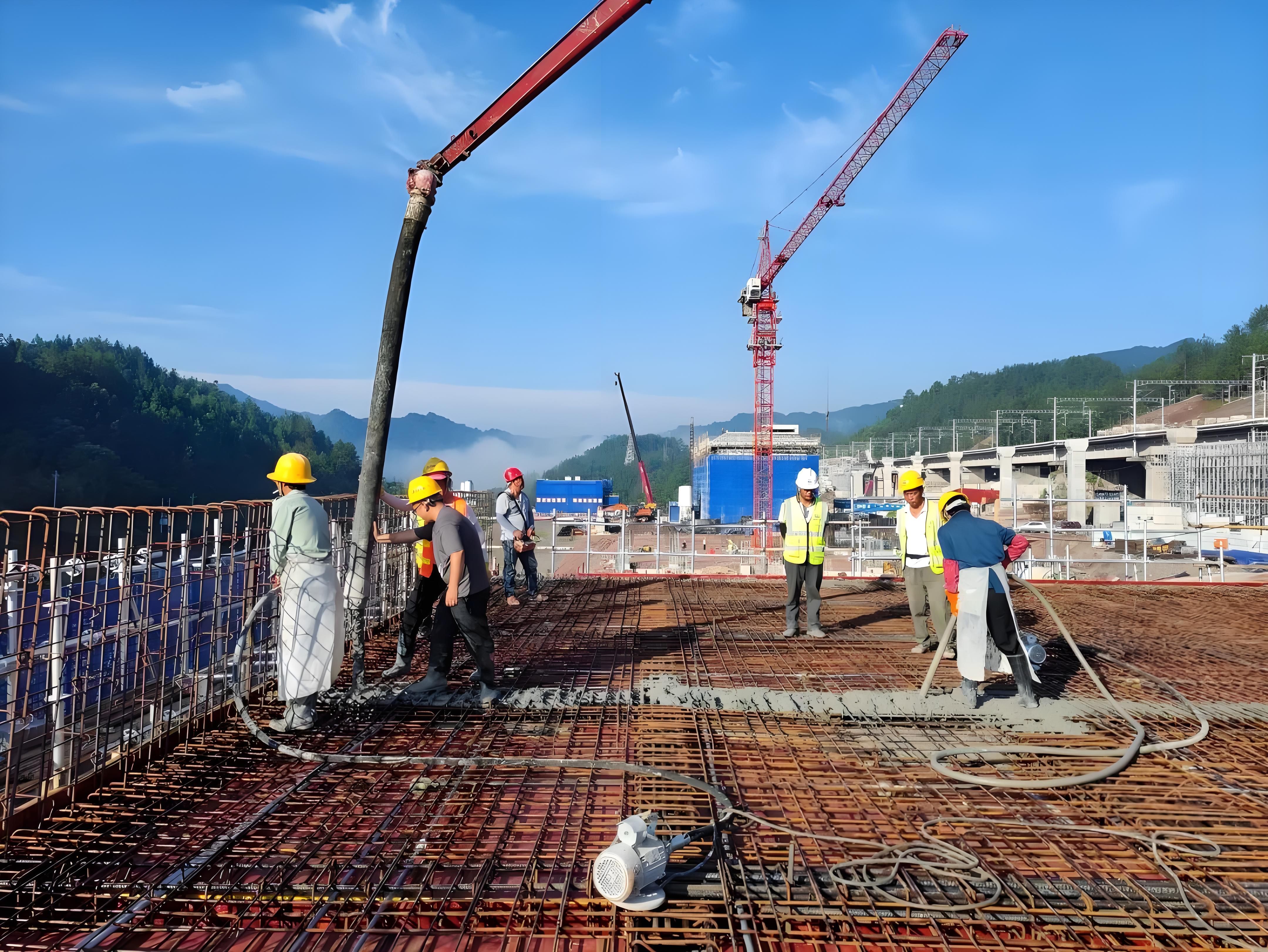 湖南宇山重工的混凝土輸送設(shè)備廣泛用于各類工程，高效穩(wěn)定顯實力